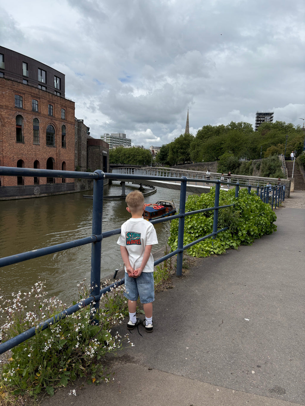 Strong Routes | Wave Kids T-shirt