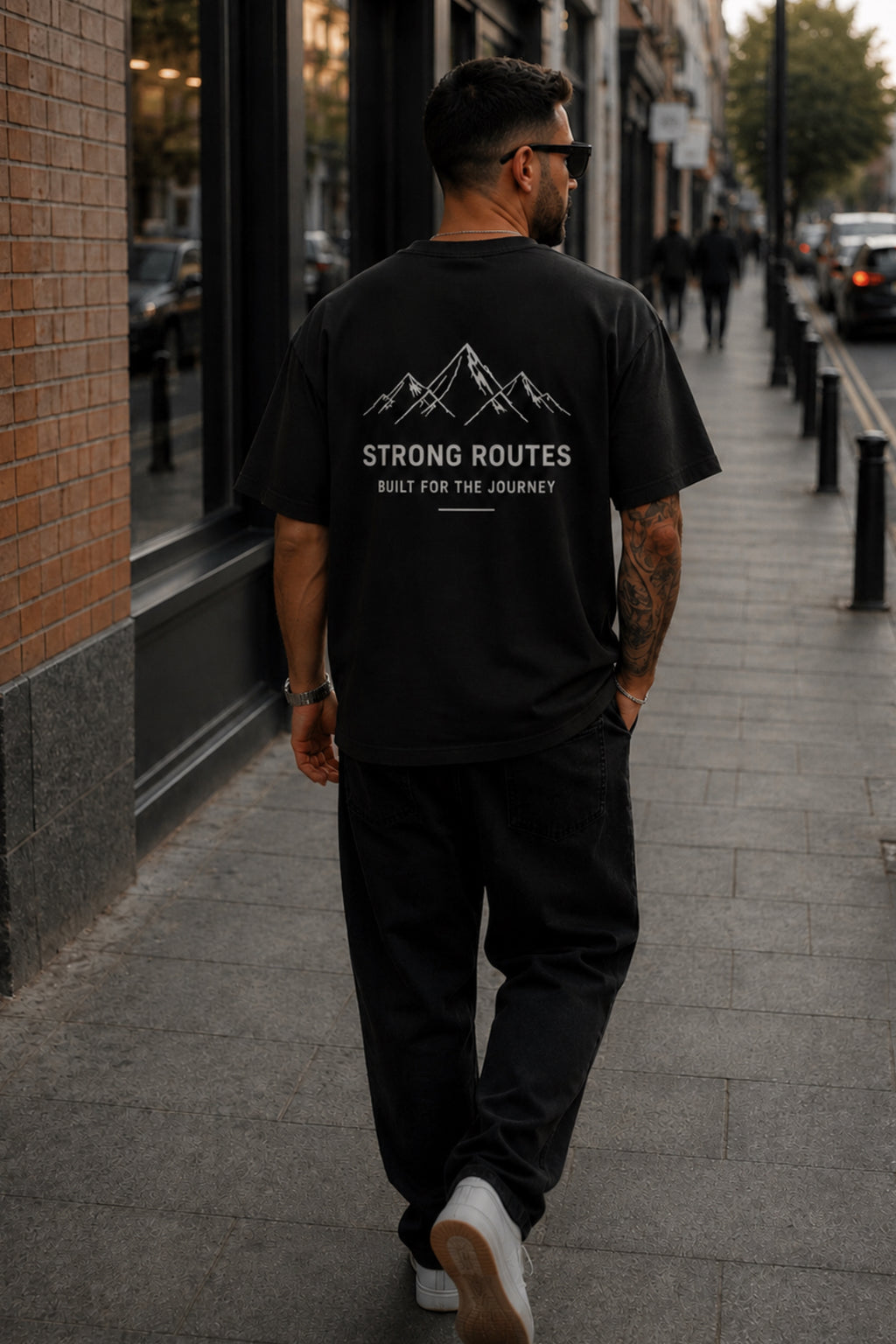 Men's Mountain Graphic T-Shirt - Strong Routes
